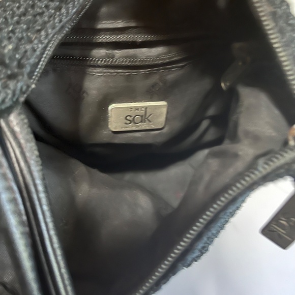 The Sak Black Crochet Shoulder Bag 🖤 Zip Top Knit Purse Boho Classic - Picture 4 of 4